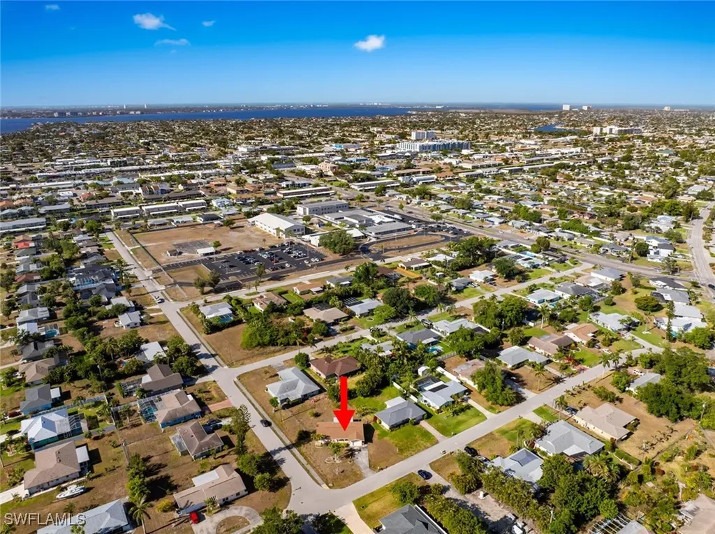 1332 SE 44th Street Cape Coral FL 33904