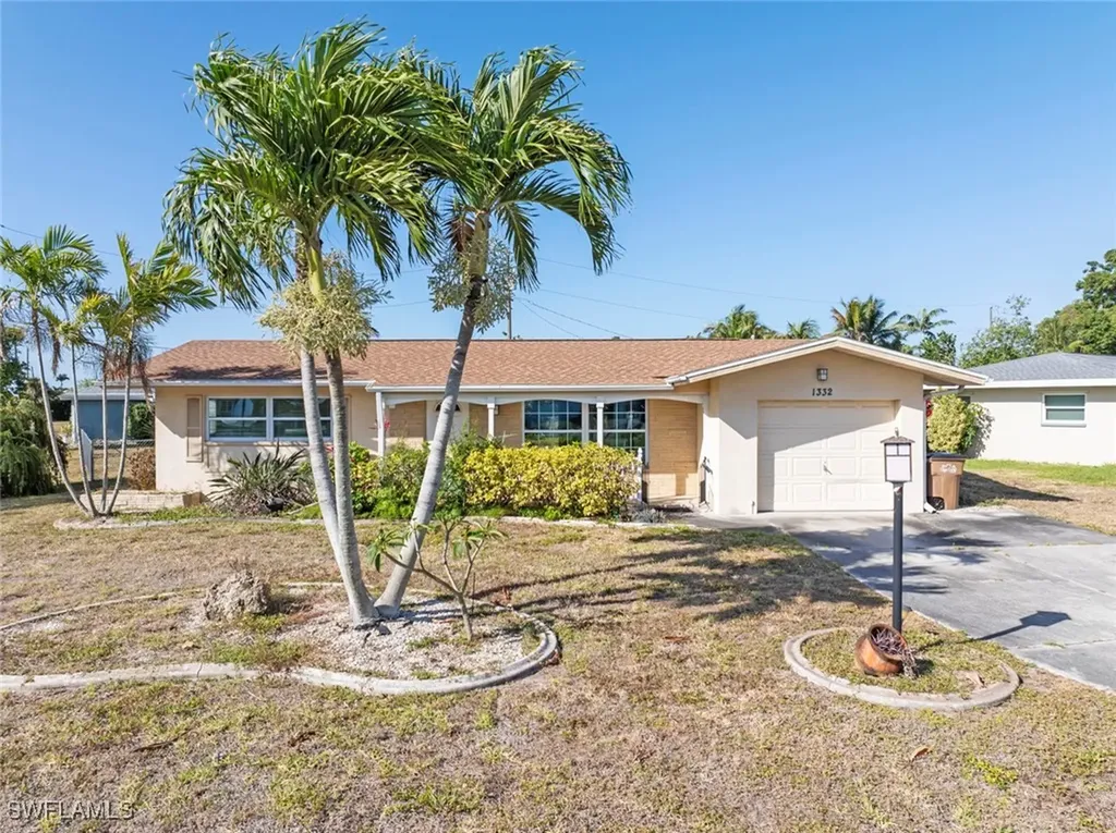 1332 SE 44th Street Cape Coral FL 33904