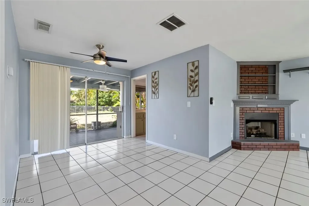 1332 SE 44th Street Cape Coral FL 33904