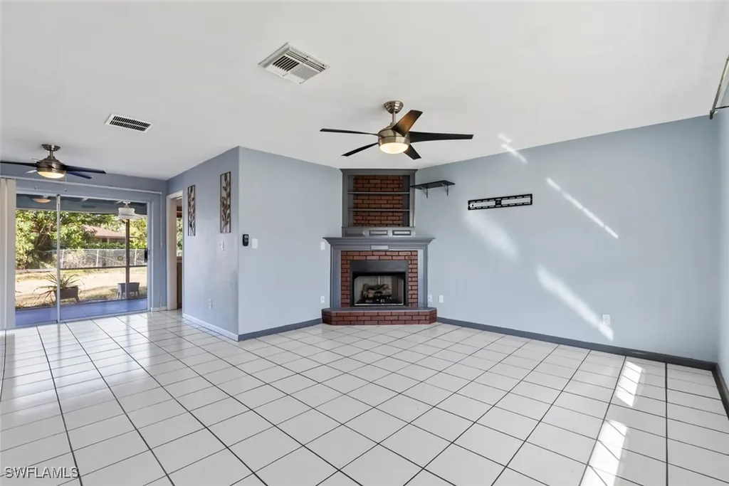1332 SE 44th Street Cape Coral FL 33904