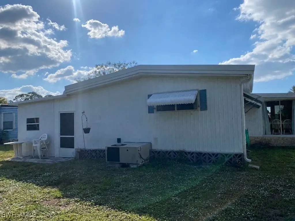 2738 Indianwood Drive North Fort Myers FL 33917