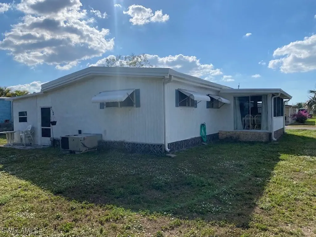 2738 Indianwood Drive North Fort Myers FL 33917