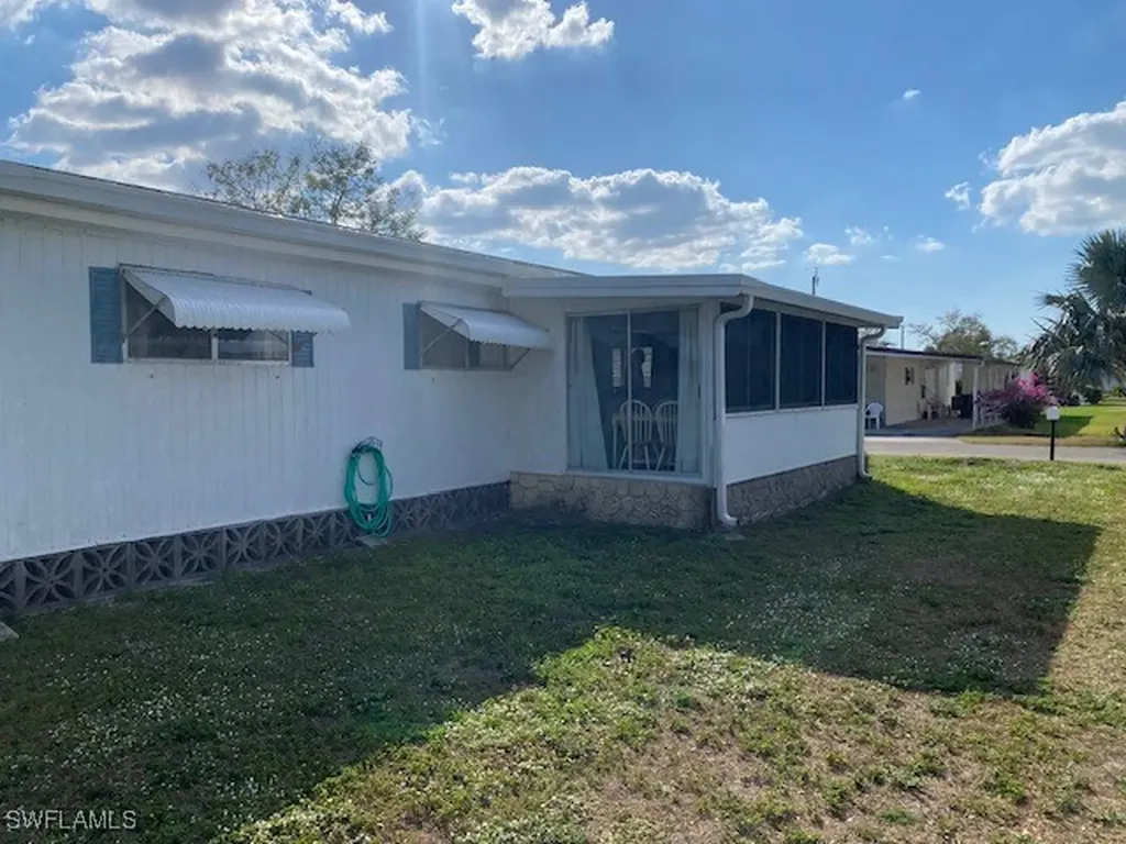 2738 Indianwood Drive North Fort Myers FL 33917