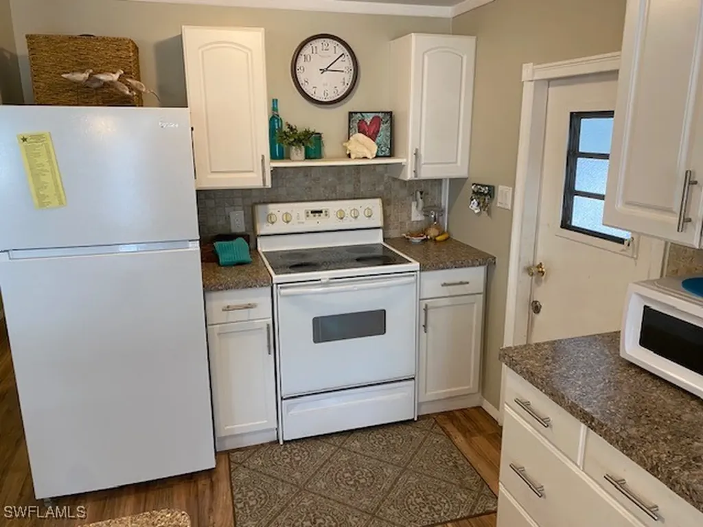 2738 Indianwood Drive North Fort Myers FL 33917