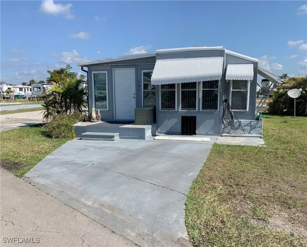 19681 Summerlin Road Fort Myers FL 33908