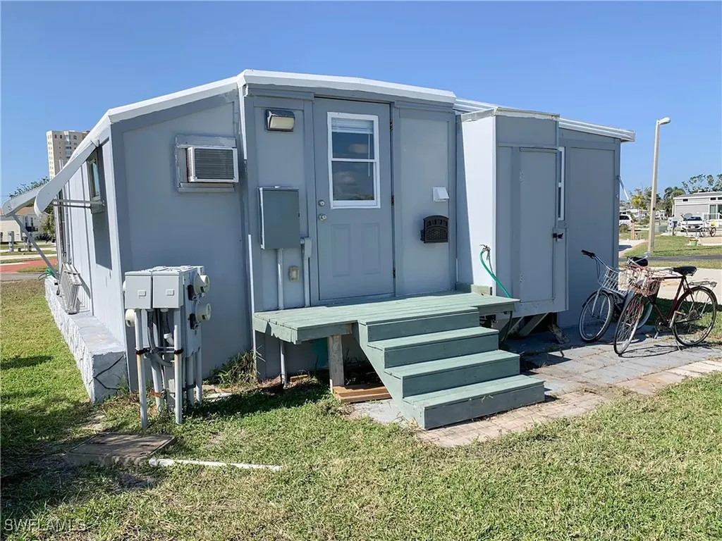 19681 Summerlin Road Fort Myers FL 33908