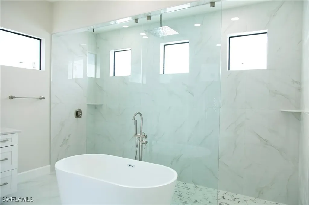 2217 NE 15th Terrace Cape Coral FL 33909