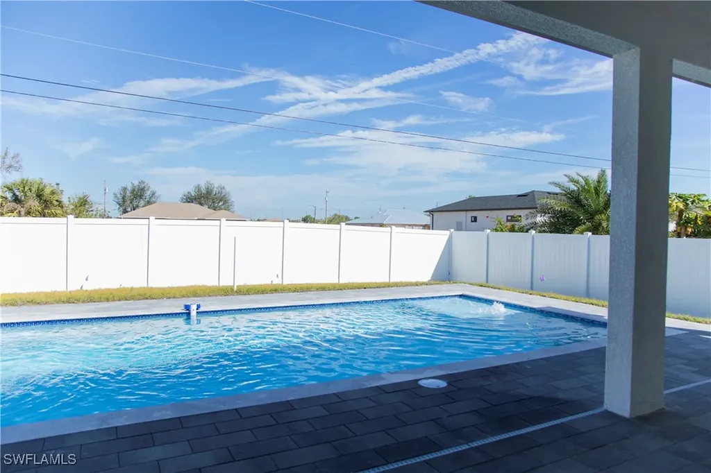 2217 NE 15th Terrace Cape Coral FL 33909