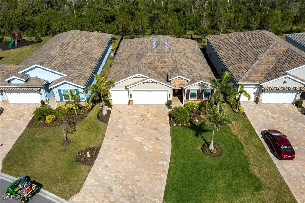 28125 Captiva Shell Loop Bonita Springs FL 34135