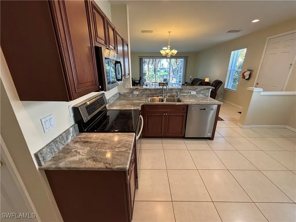 8380 Village Edge Circle Fort Myers FL 33919