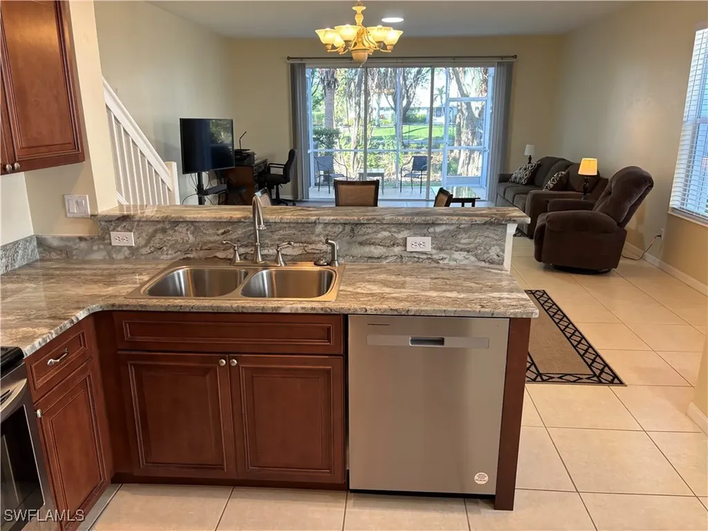 8380 Village Edge Circle Fort Myers FL 33919