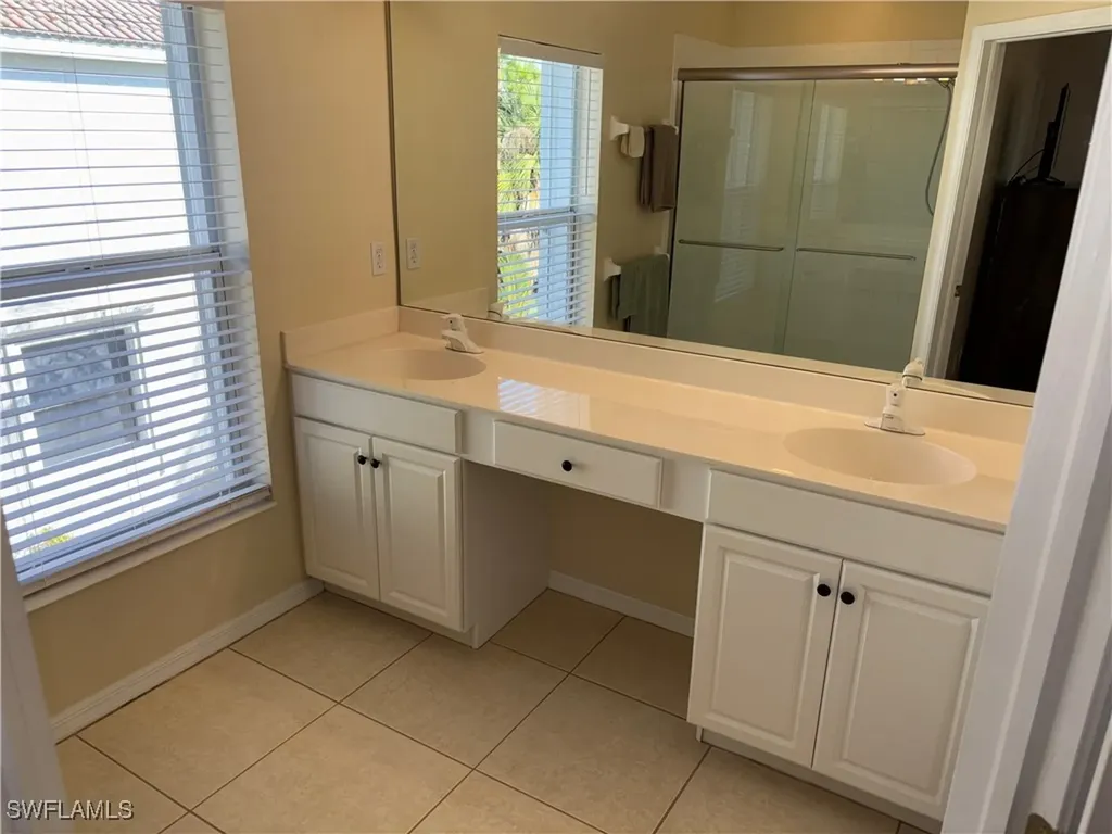 8380 Village Edge Circle Fort Myers FL 33919