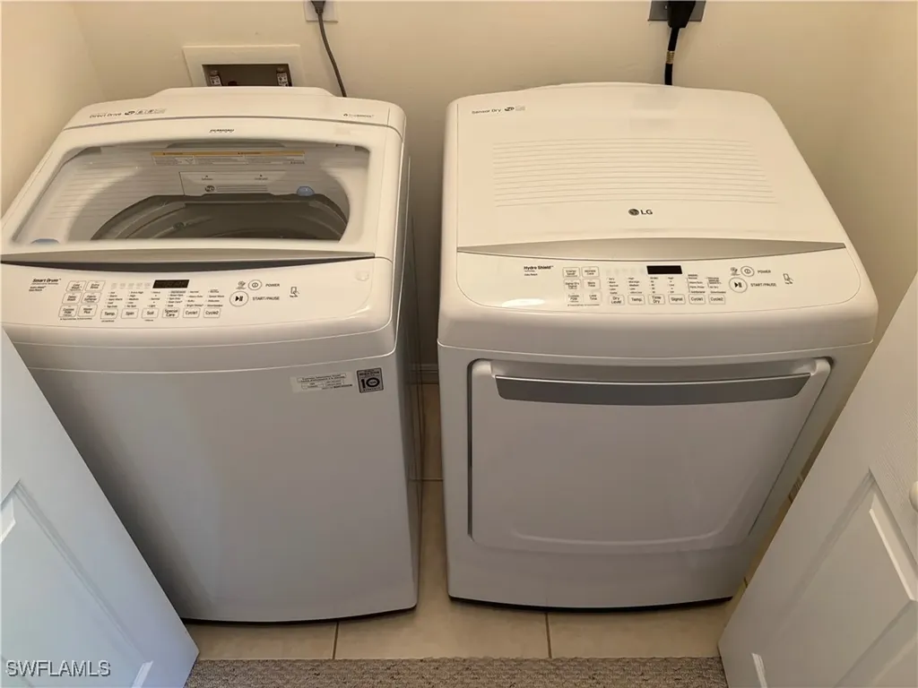 8380 Village Edge Circle Fort Myers FL 33919