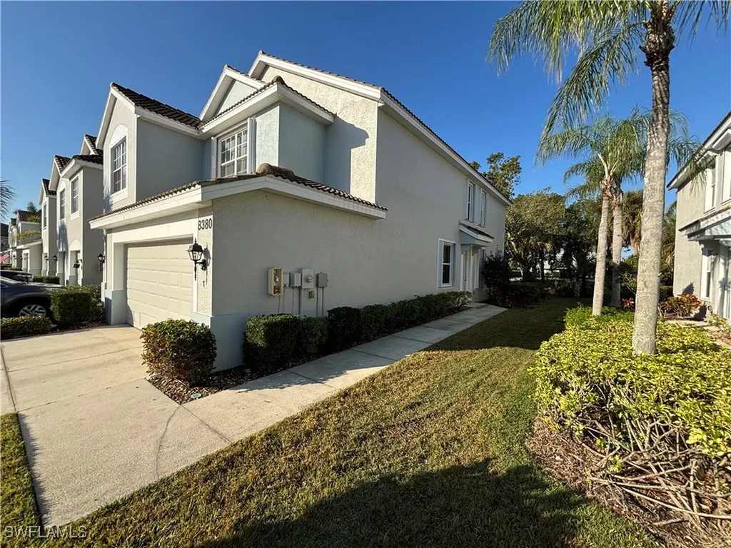 8380 Village Edge Circle Fort Myers FL 33919