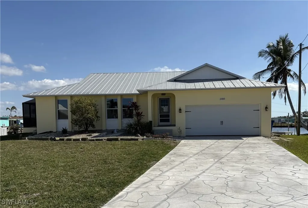 2480 Bayshore Drive Matlacha FL 33993