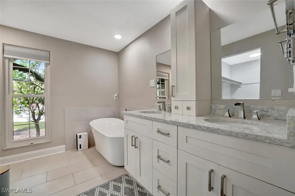 16850 Fox Den Fort Myers FL 33908