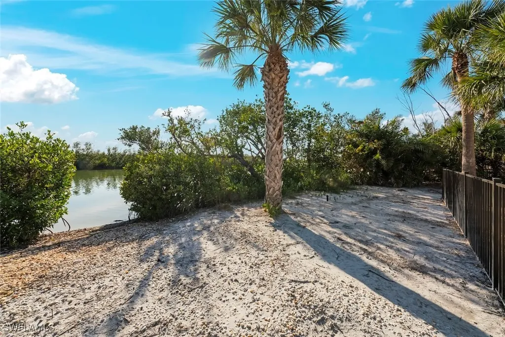 5855 Sanibel Captiva Road Sanibel FL 33957