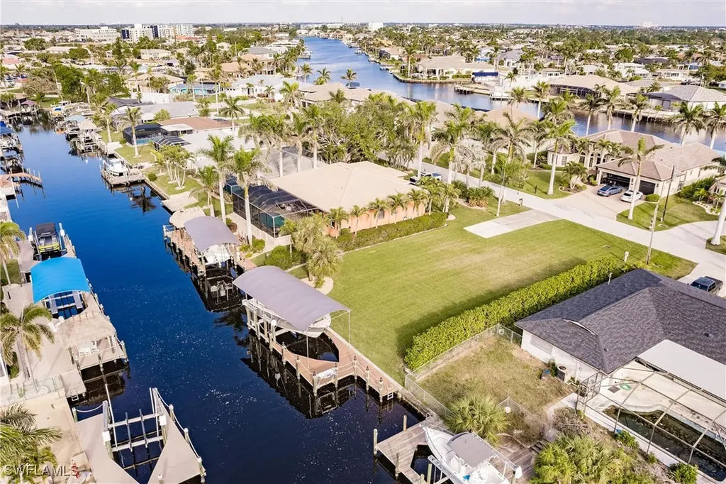 5042 Sorrento Court Cape Coral FL 33904