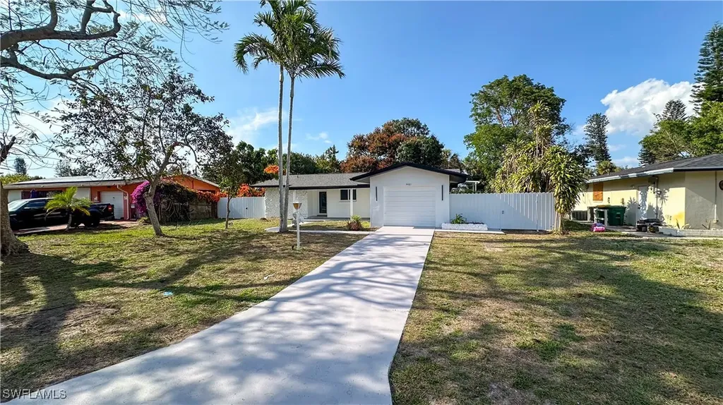 4481 20th Avenue SW Naples FL 34116