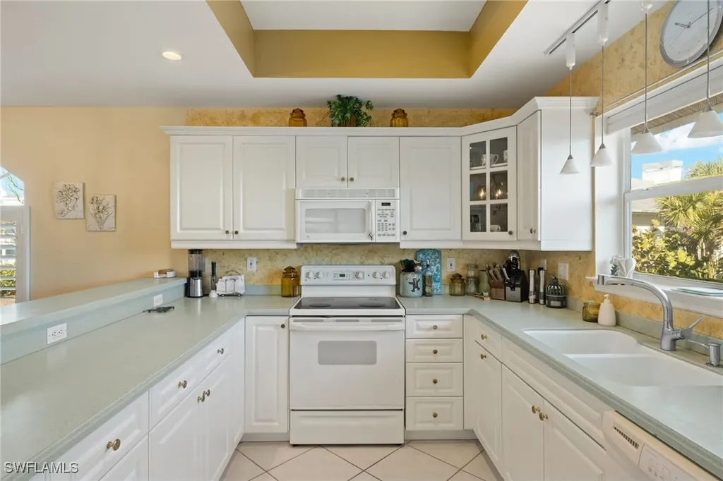 9490 Peaceful Drive Sanibel FL 33957