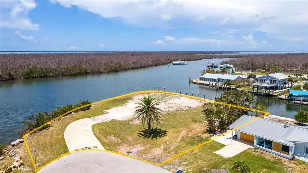 2183 Sanibel Boulevard St. James City FL 33956