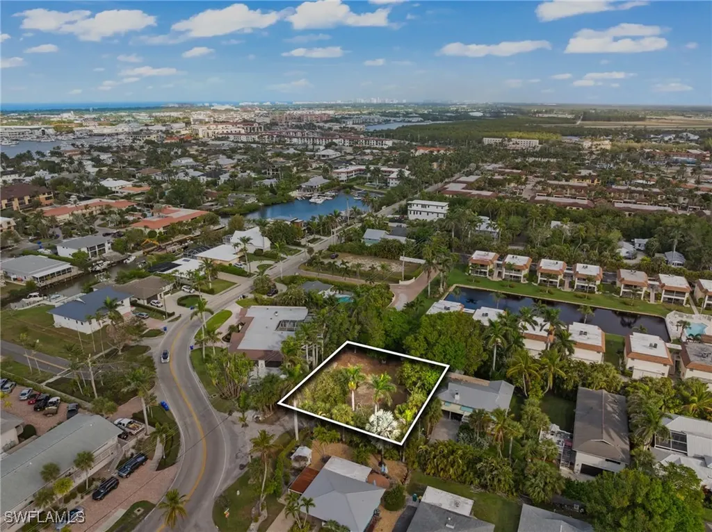 1205 Sandpiper Street Naples FL 34102