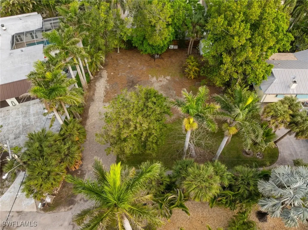1205 Sandpiper Street Naples FL 34102
