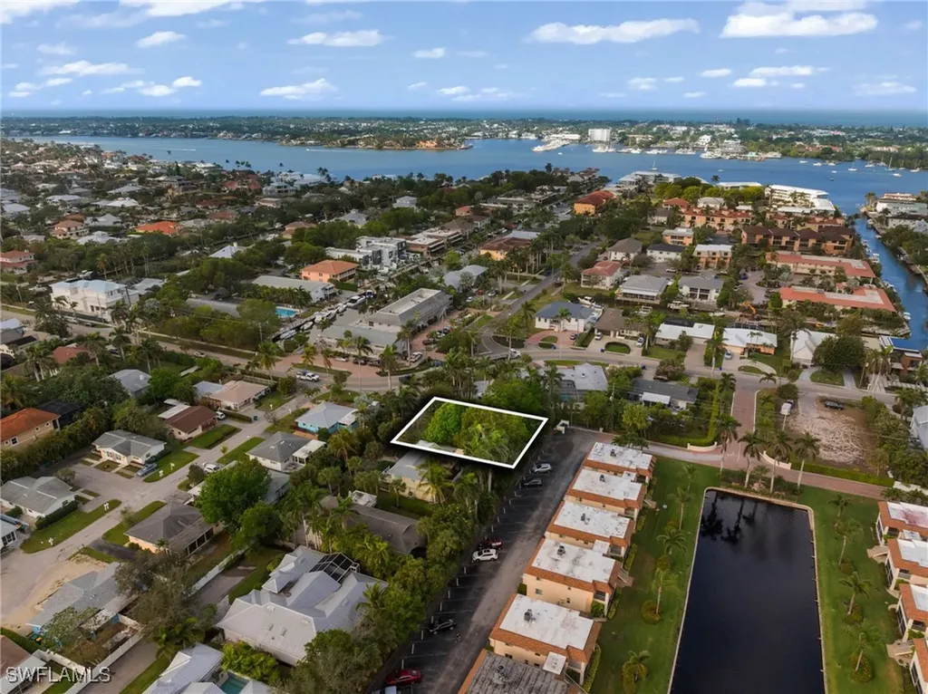 1205 Sandpiper Street Naples FL 34102