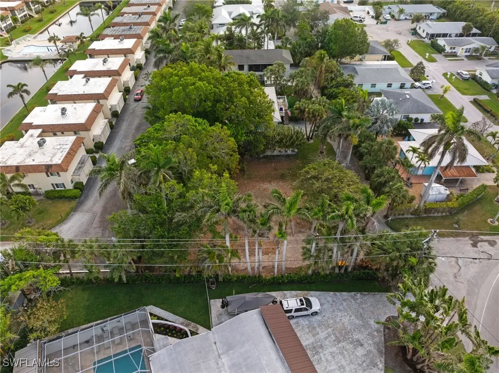 1205 Sandpiper Street Naples FL 34102