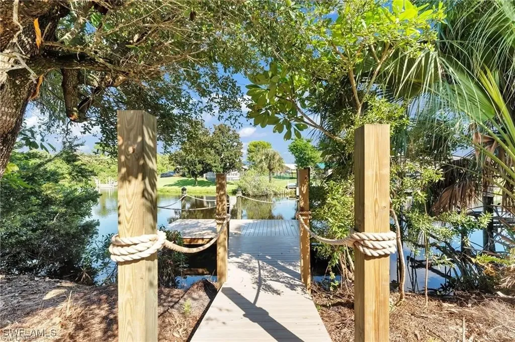 1913 Indian Creek Drive North Fort Myers FL 33917