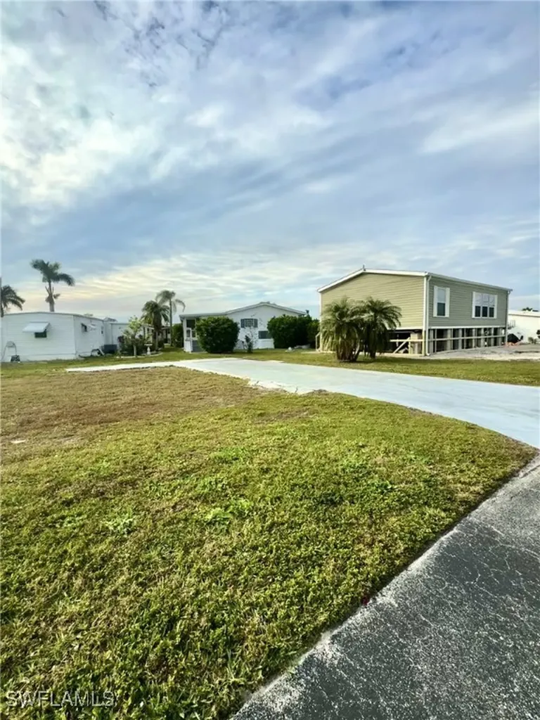386 Tricia Lane Fort Myers FL 33908