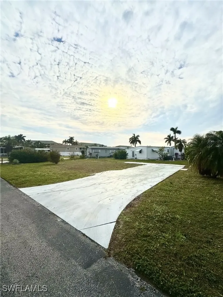 386 Tricia Lane Fort Myers FL 33908