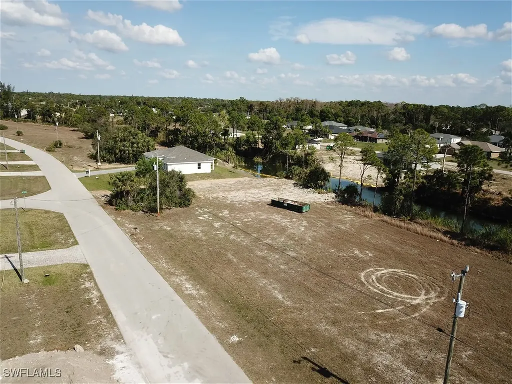 4017 NE 23rd Avenue Cape Coral FL 33909