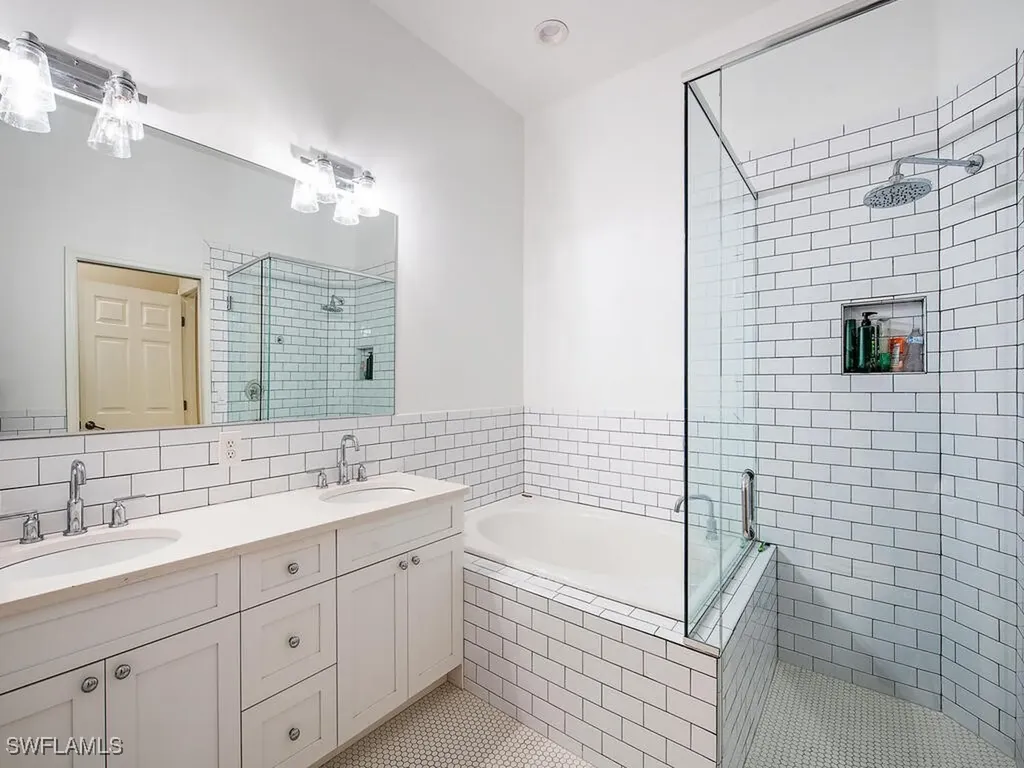 6431 Birchwood Court Naples FL 34109