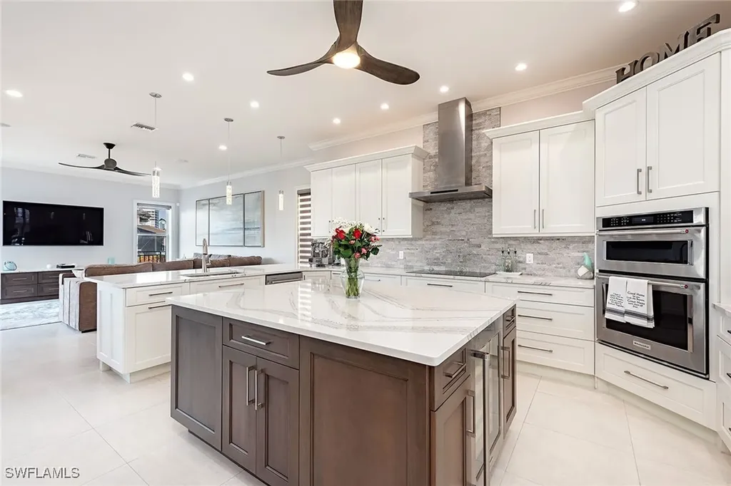 153 Egret Avenue Naples FL 34108