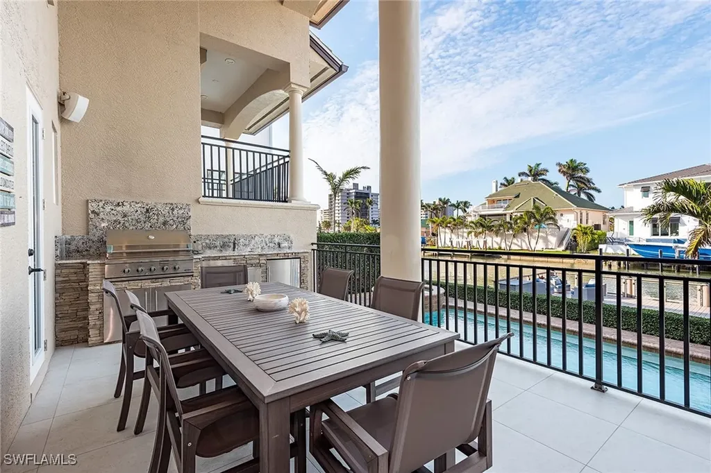 153 Egret Avenue Naples FL 34108