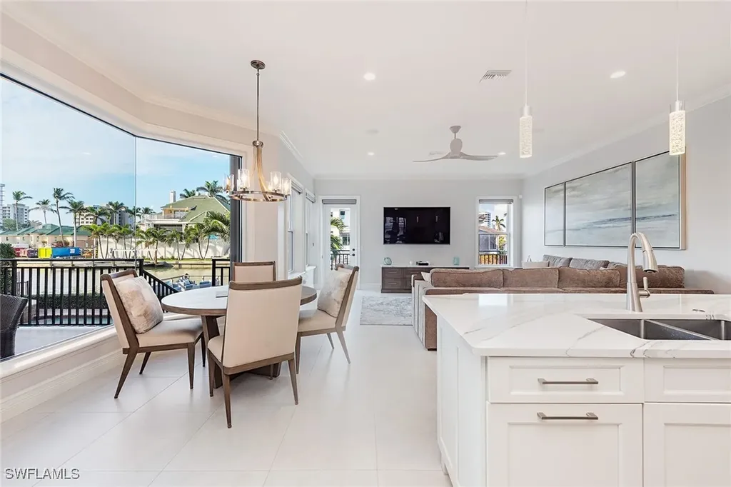 153 Egret Avenue Naples FL 34108