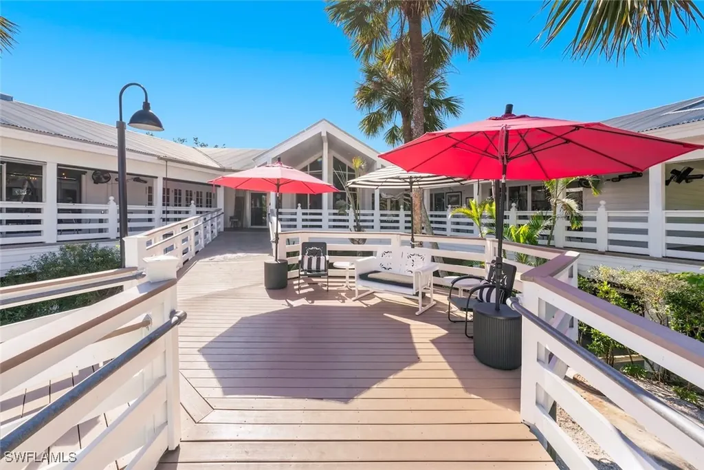 1551 Periwinkle Way Sanibel FL 33957