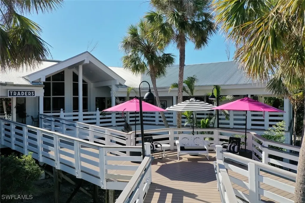 1551 Periwinkle Way Sanibel FL 33957