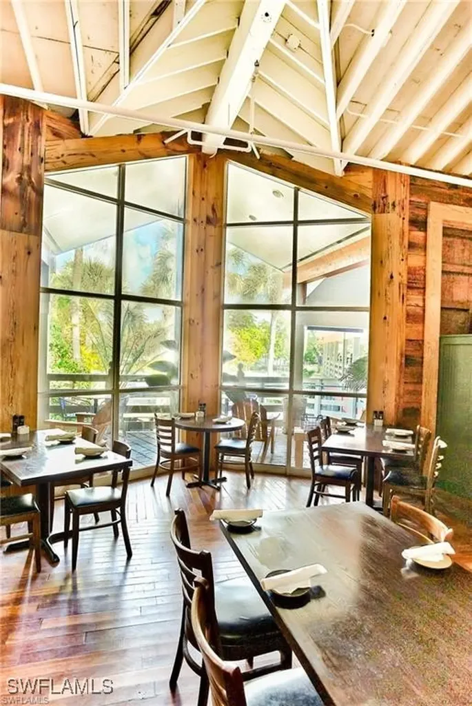 1551 Periwinkle Way Sanibel FL 33957