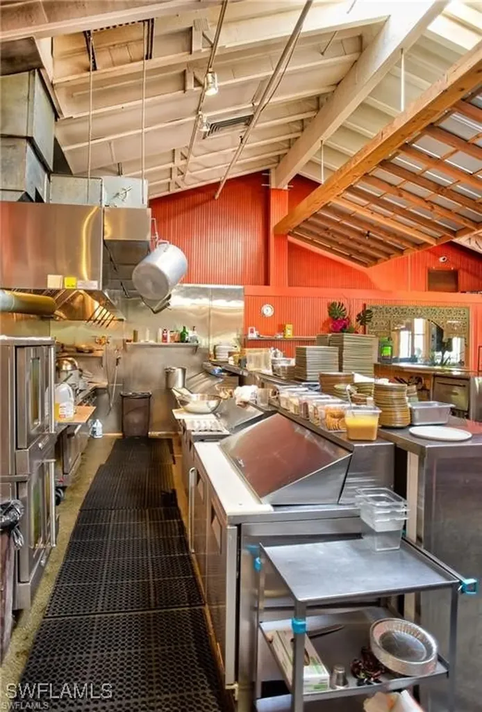 1551 Periwinkle Way Sanibel FL 33957