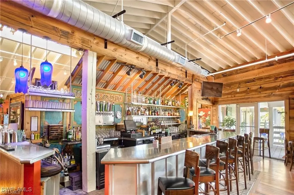 1551 Periwinkle Way Sanibel FL 33957