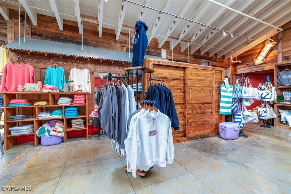 1551 Periwinkle Way Sanibel FL 33957