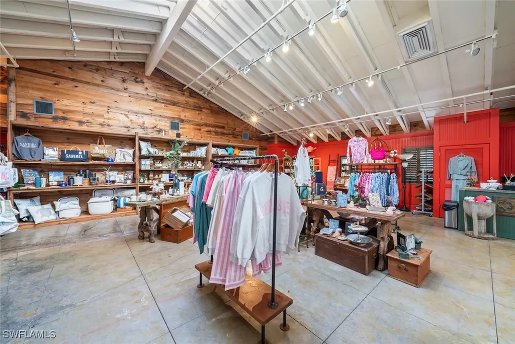 1551 Periwinkle Way Sanibel FL 33957