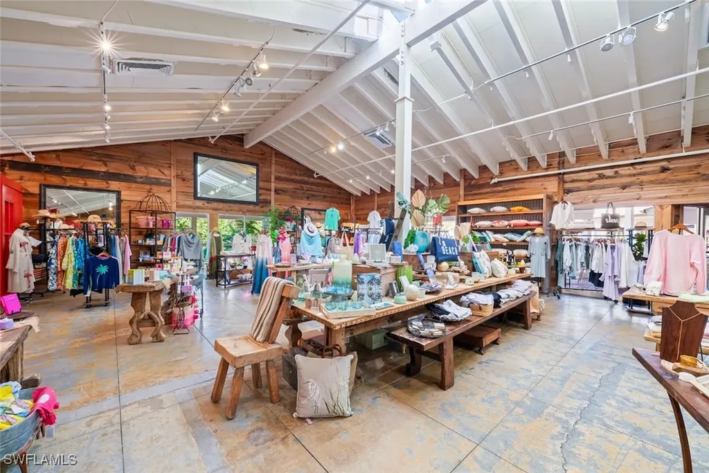 1551 Periwinkle Way Sanibel FL 33957