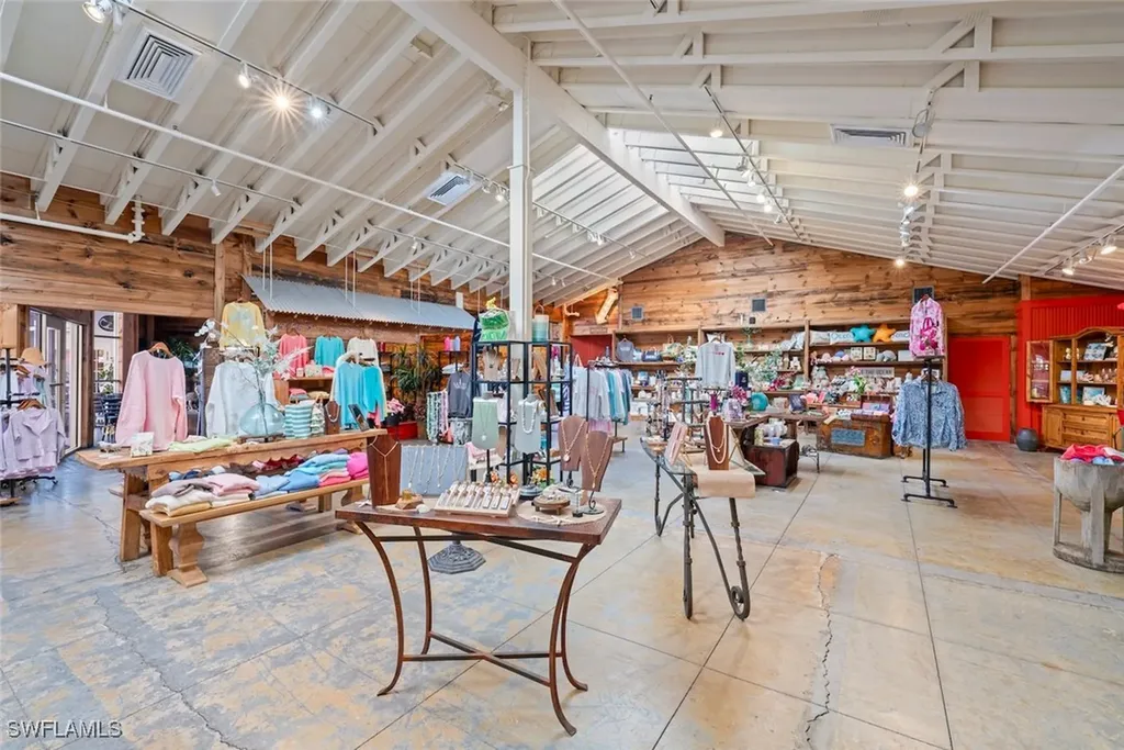 1551 Periwinkle Way Sanibel FL 33957