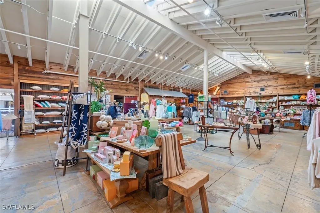 1551 Periwinkle Way Sanibel FL 33957