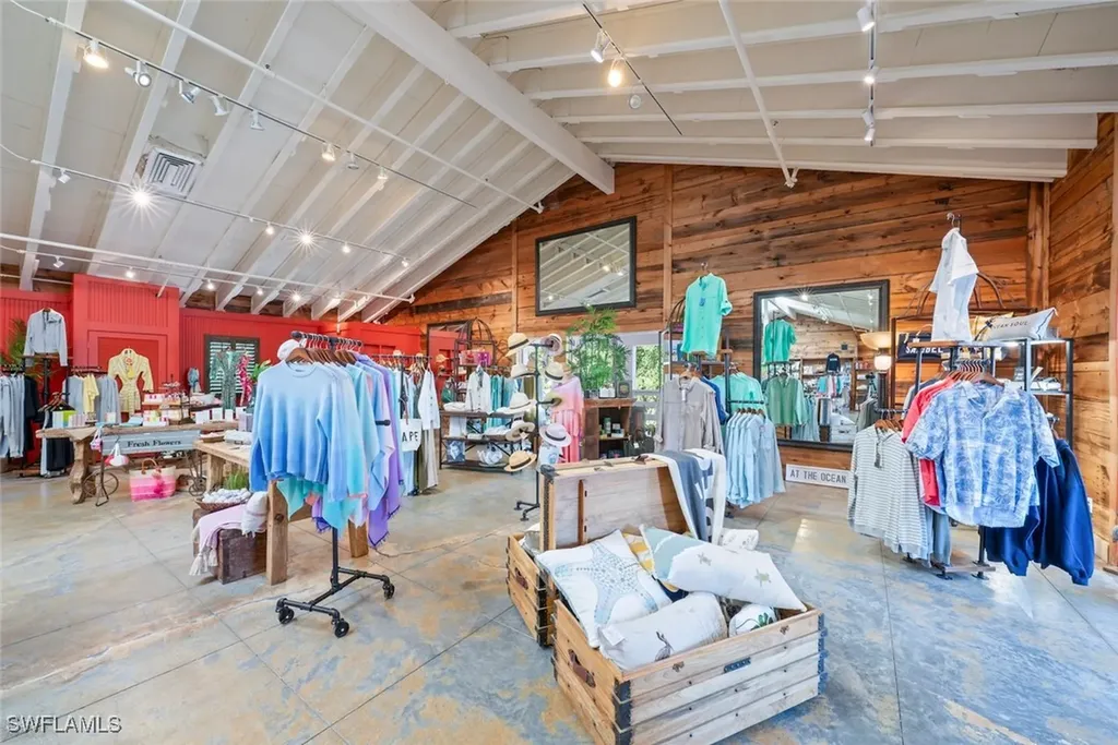 1551 Periwinkle Way Sanibel FL 33957