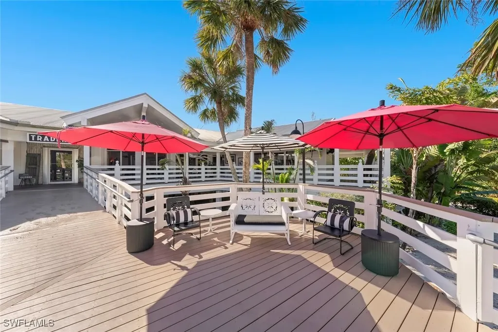 1551 Periwinkle Way Sanibel FL 33957