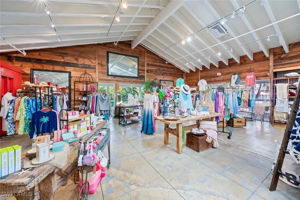 1551 Periwinkle Way Sanibel FL 33957